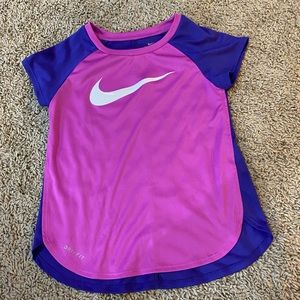 Nike girls active fit girls shirt